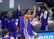 B体育体育app下载地址-状元新秀表现出色，引领球队赢得胜利