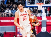 B体育体育app-国内篮球联赛盛况再现，球员风采引关注