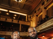 B体育体育vip注册-包含国际球员争夺篮球荣誉，一触即发，谁将笑到最后？的词条