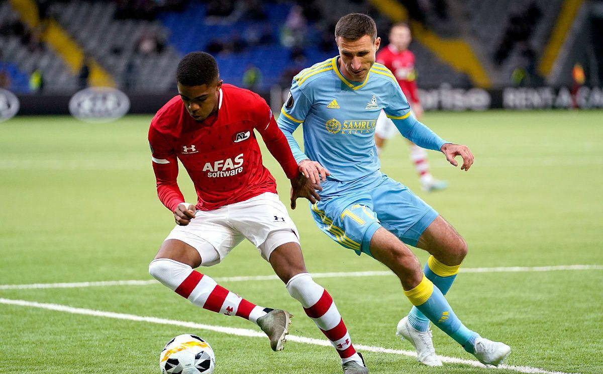 阿贾克斯击败对手，晋级下一轮