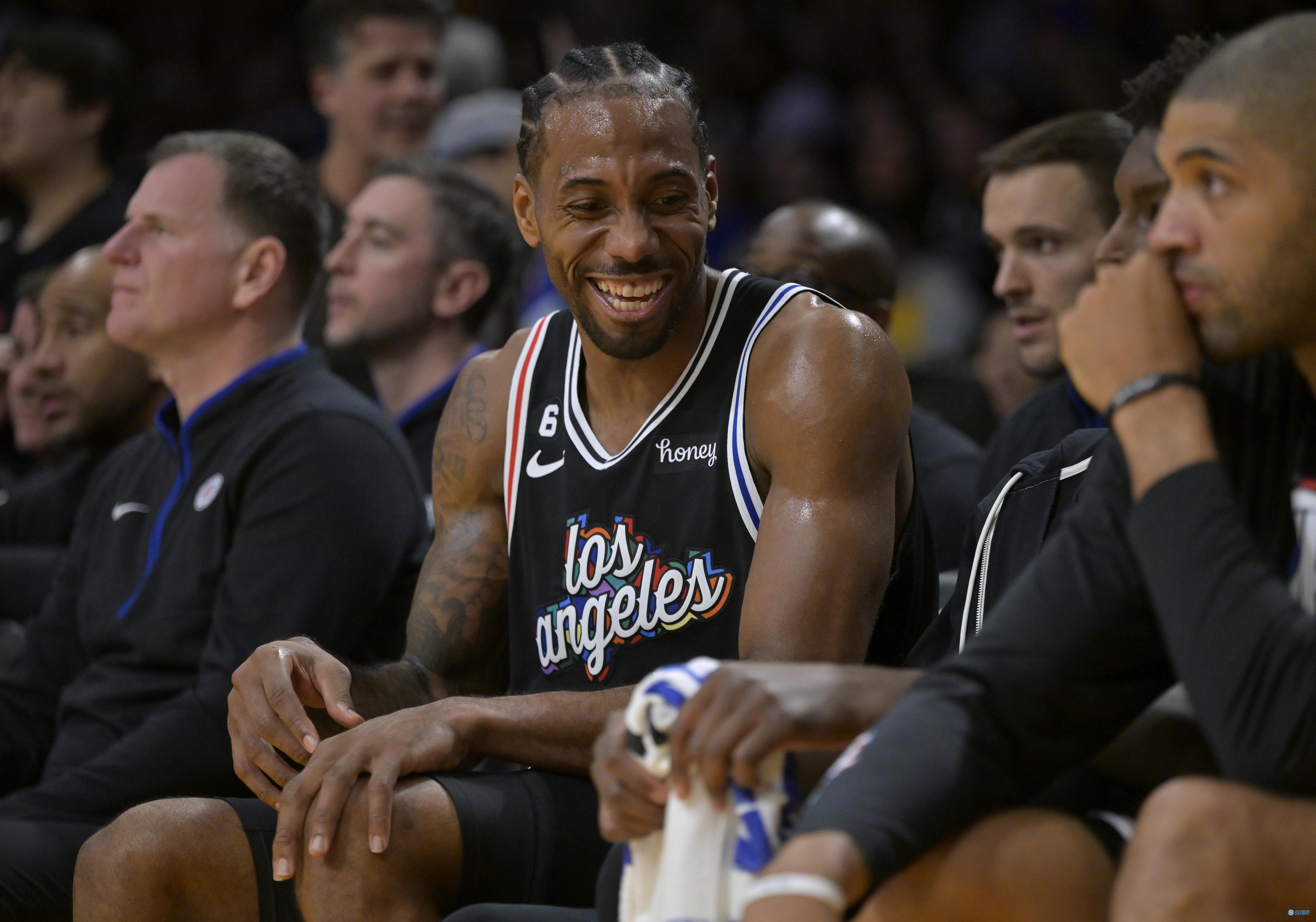 快船轻取公牛,莱昂纳德表现稳定 快船轻取公牛,莱昂纳德表现稳定