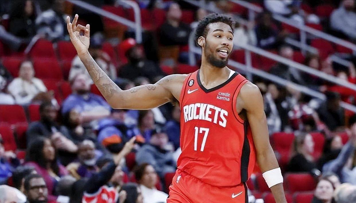 火箭客场胜老鹰，继续领跑