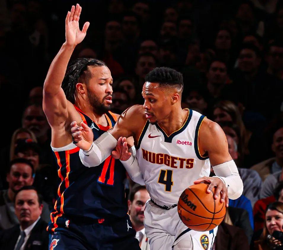 掘金遭太阳逆转,惨遭三连败 掘金遭太阳逆转,惨遭三连败